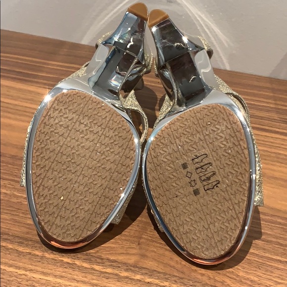 Micheal Kors - Picture 3 of 3